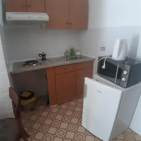 Irena Apartman *